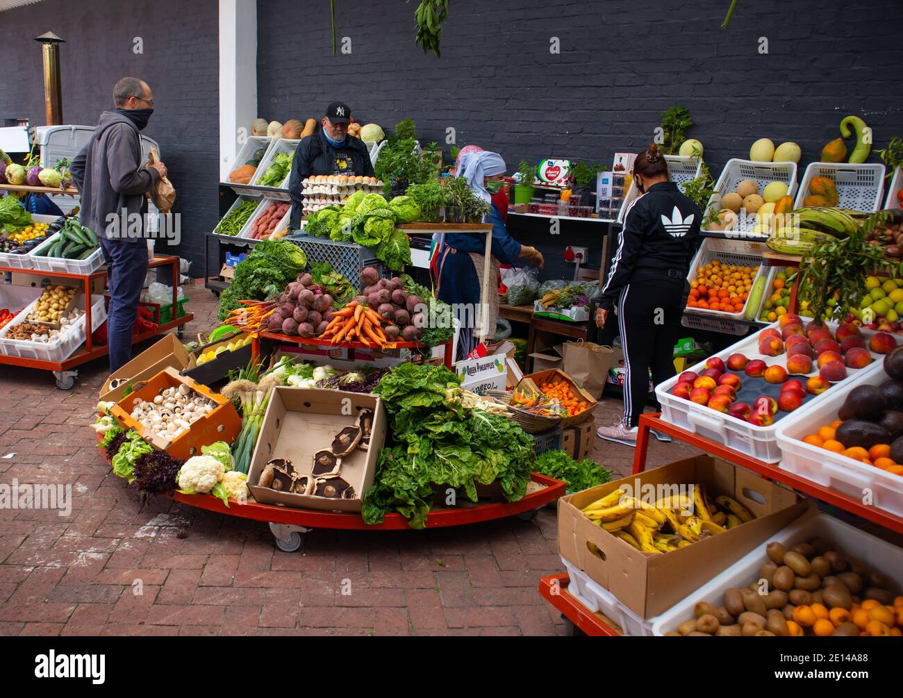 Fruit and vegetable market south africa hires stock photography and
