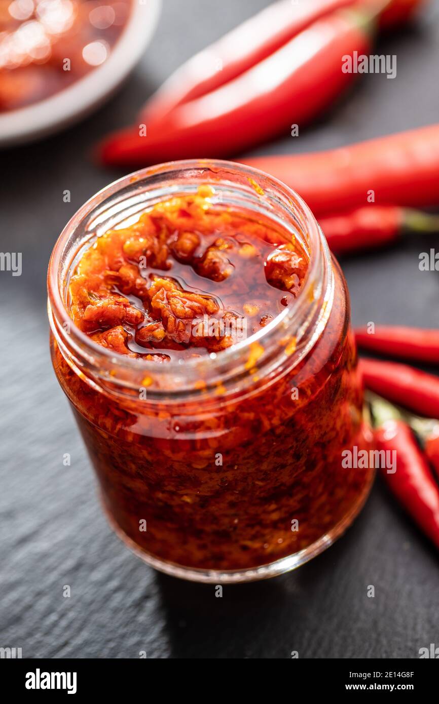 Chili Garlic Sauce High Resolution Stock Photography and Images Alamy