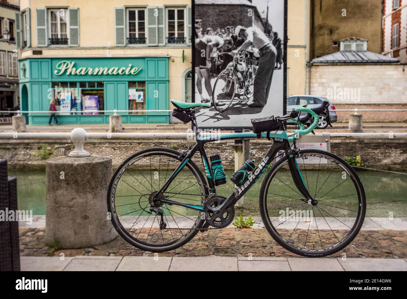 Bianchi Cyclist on Voie Verte Cycle Path on Haute-Seine Canal, Troyes, France Stock Photo