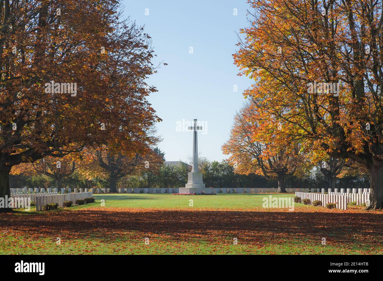 The Bayeux War Cemetery is the largest Second World War cemetery of Commonwealth soldiers in France. Stock Photo