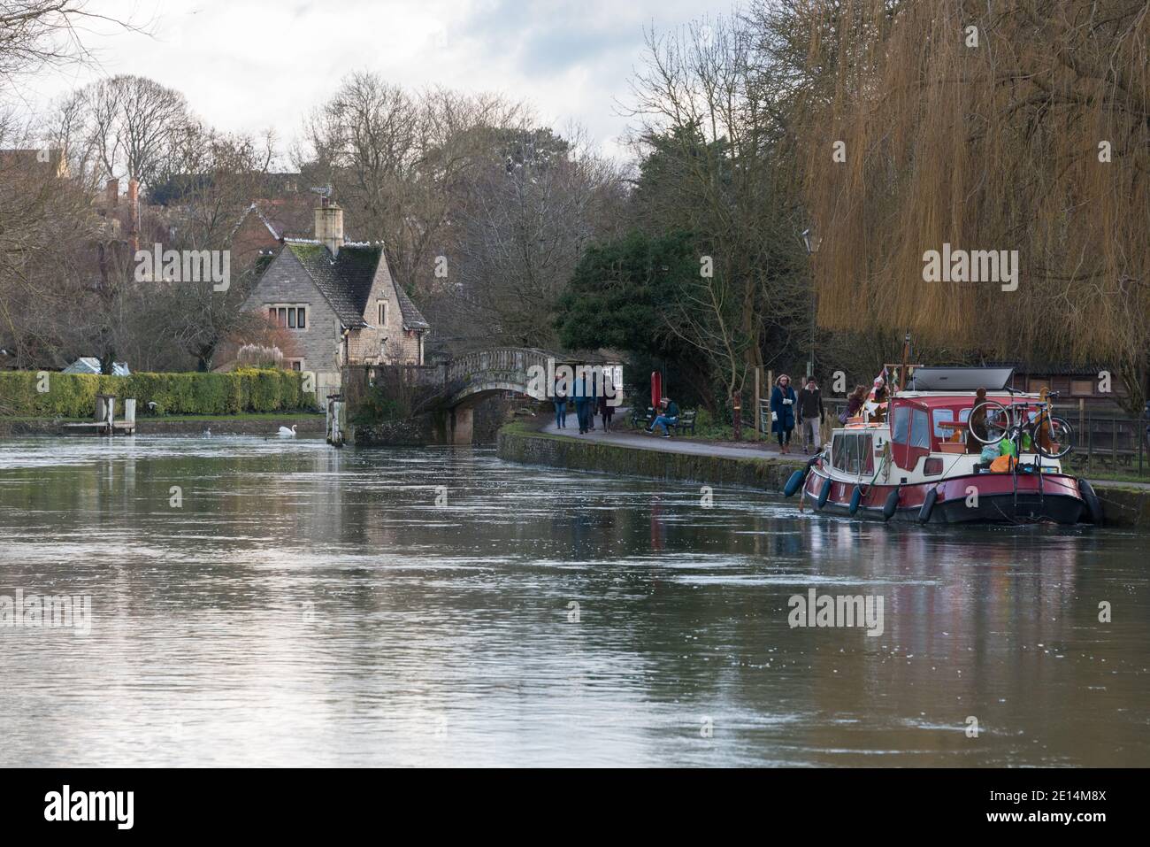 Iffley Lock and Thames rover, Oxford, United Kingdom Stock Photo