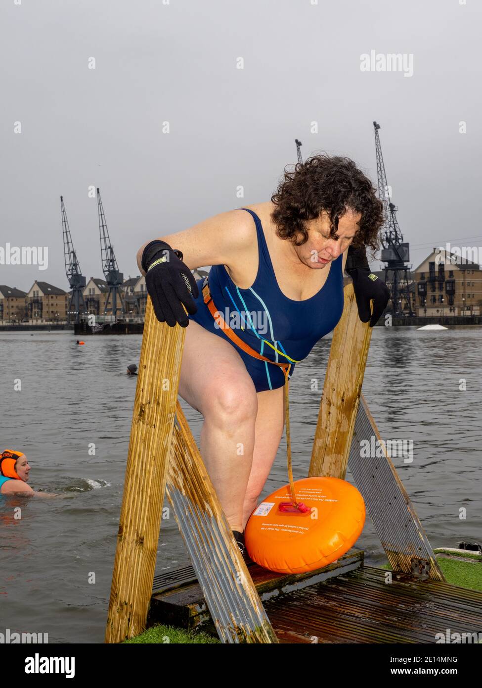 News Years' Day 2021 swimmers take a traditional dip in the River ...