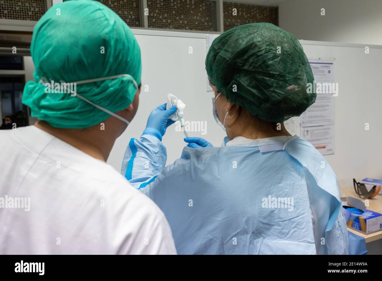 Ferrara, January 4, 2021. Anticovid vaccination at Sant’Anna hospital in Ferrara, Italy.  Credit: Filippo Rubin / Alamy Live News Stock Photo