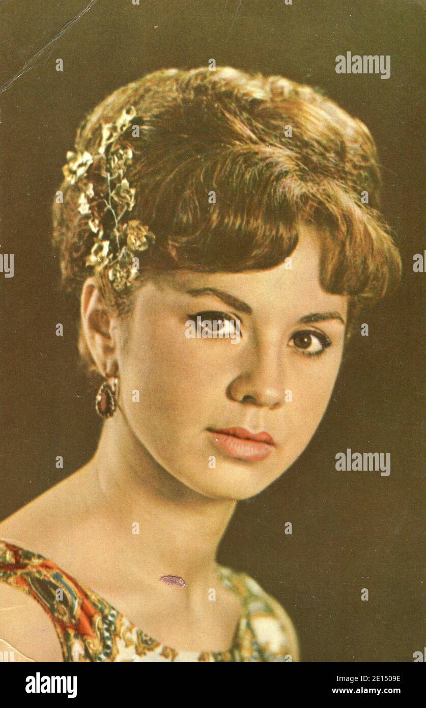 Komi Respublikasidan yalangoch qizlarning fotosuratlari