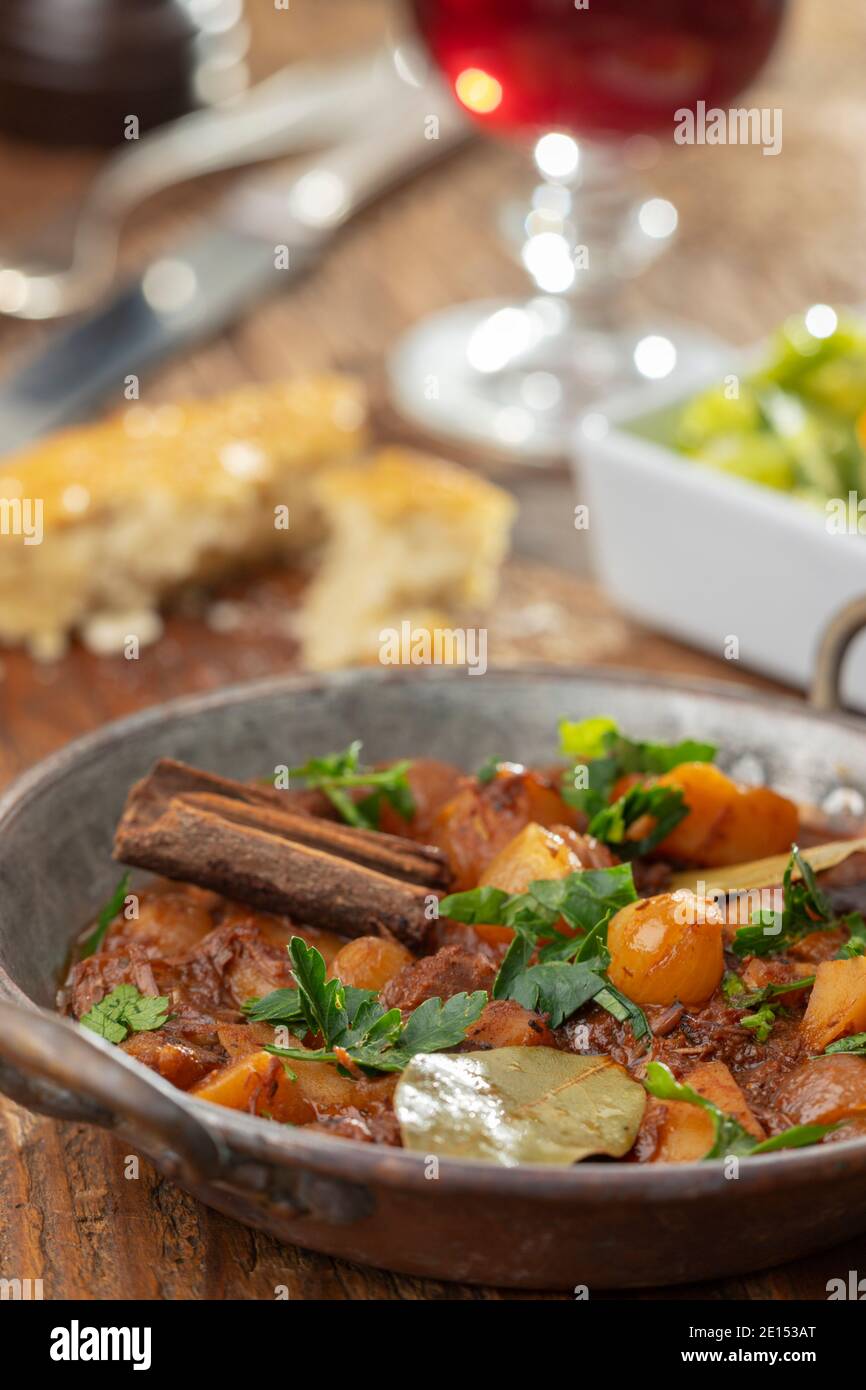 Griechisches stifado hi-res stock photography and images - Alamy