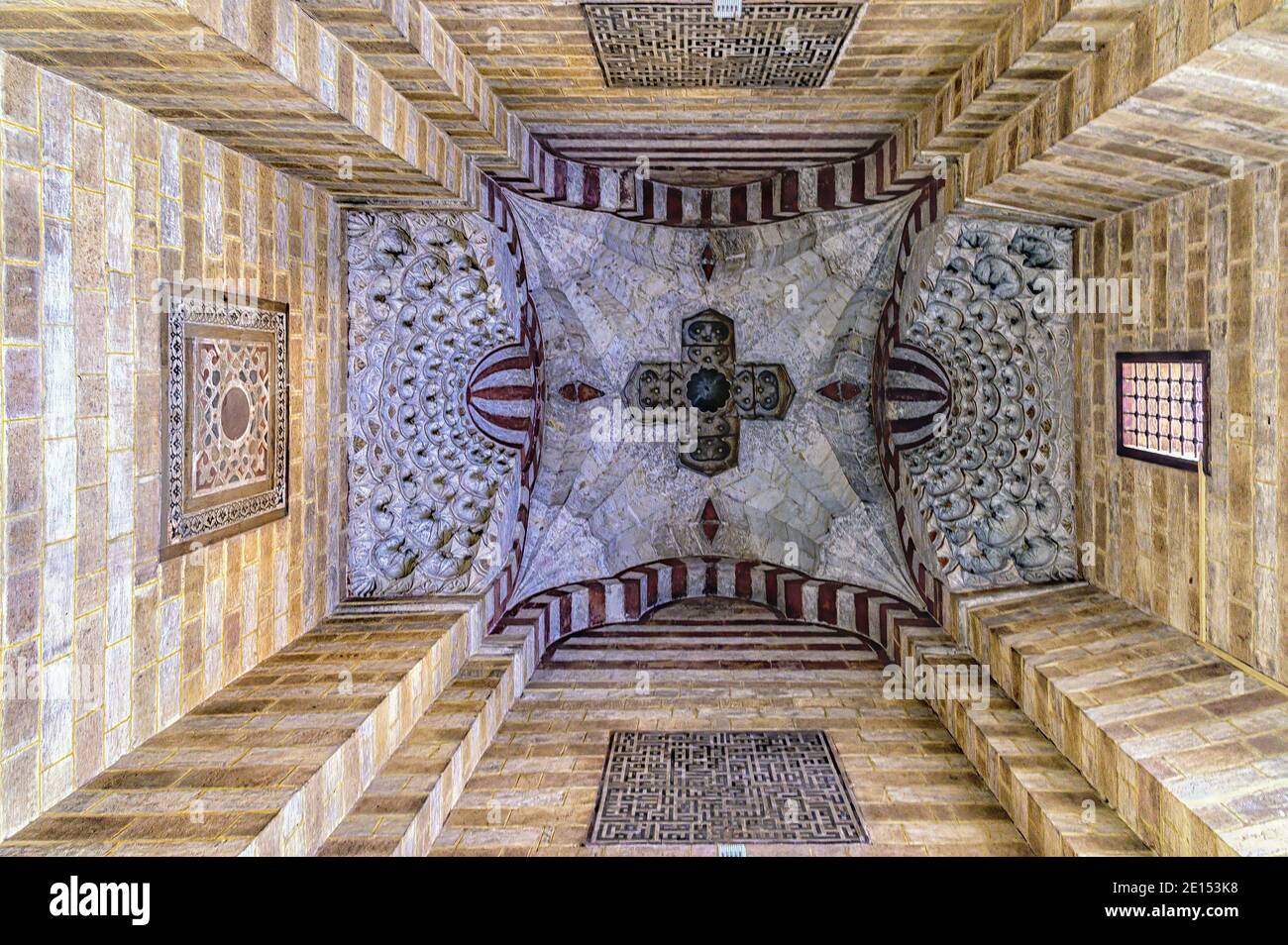 The interior of the domed chamber in the Sultan al-Mu'ayyad Mosque Stock Photo