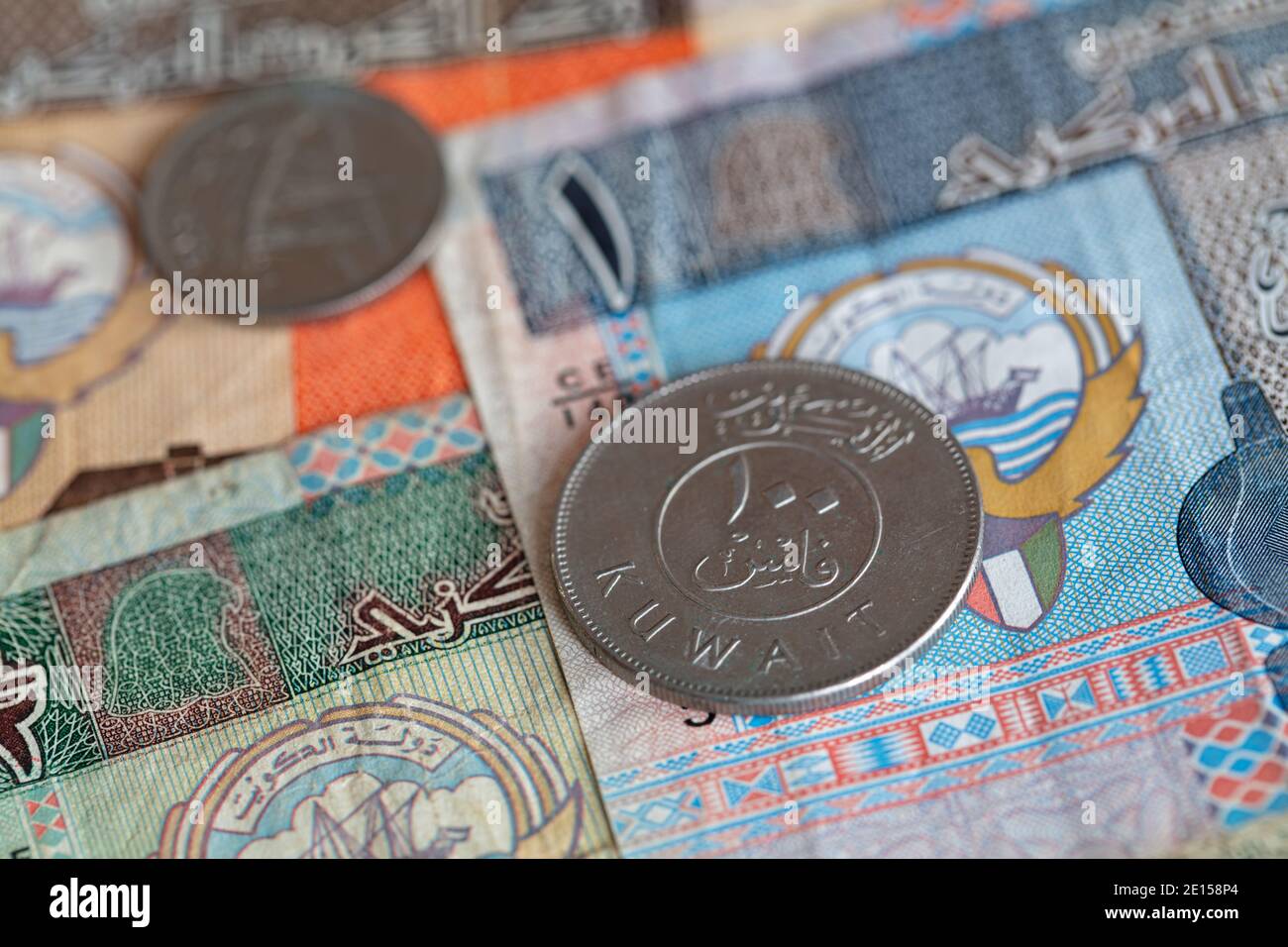 100 fils on Kuwaiti Dinar banknotes background Stock Photo