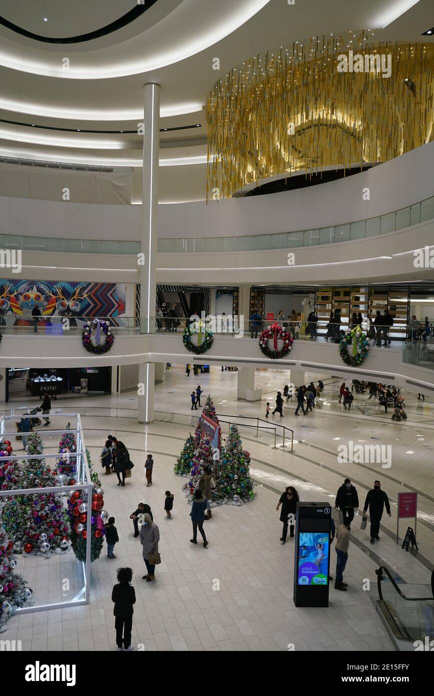 The American Dream Mall, a new mega shopping mall with amusement area in  the New York suburbs Stock Photo - Alamy