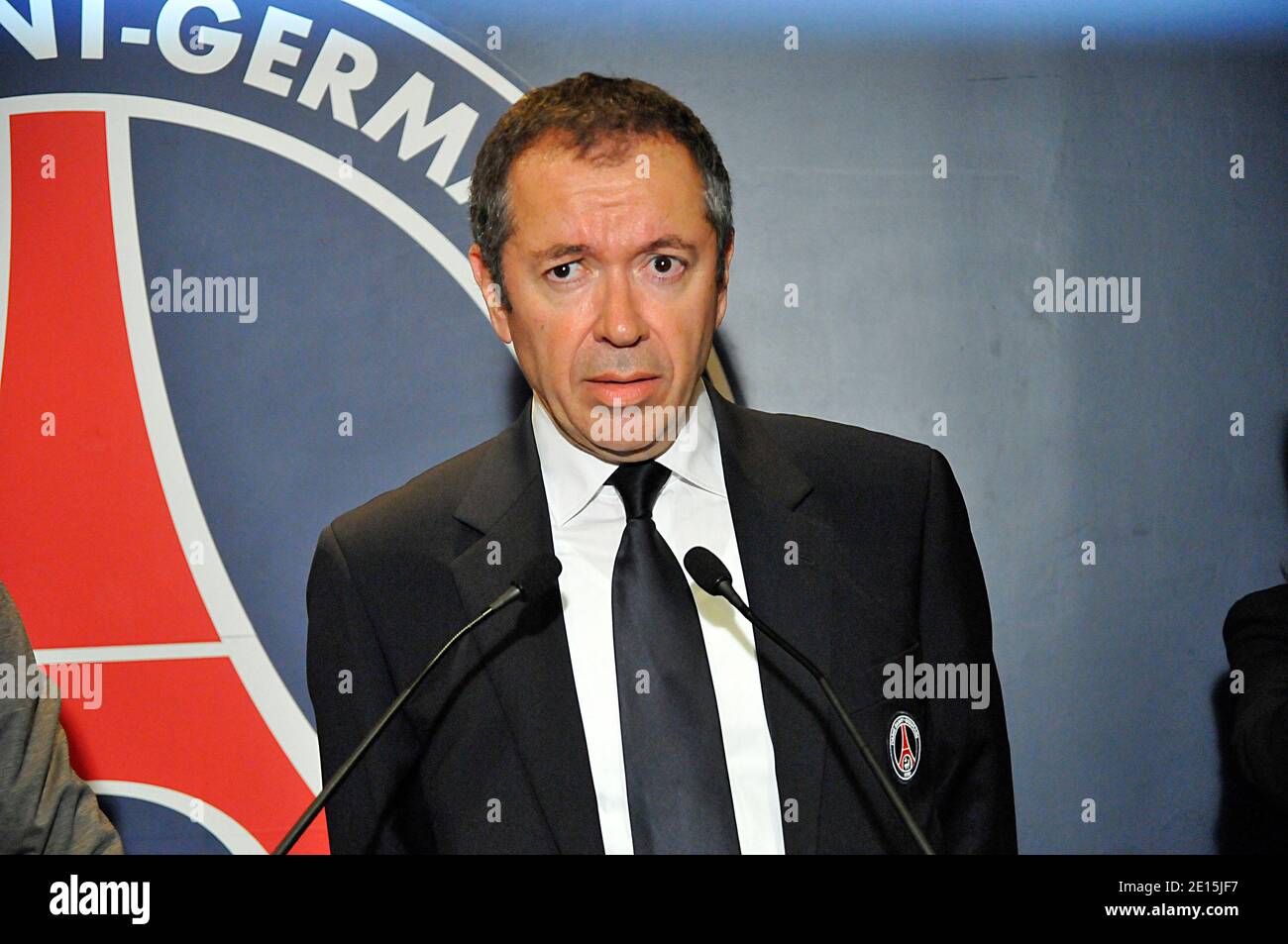 PSG's football team president Robin Leproux inaugurates the Philippe Seguin's stand during the French First League soccer match, Paris Saint-Germain vs Lorient in Paris, France on April 2, 2011. The match ended in a 0-0 draw. Photo by Thierry Plessis/ABACAPRESS.COM Stock Photo