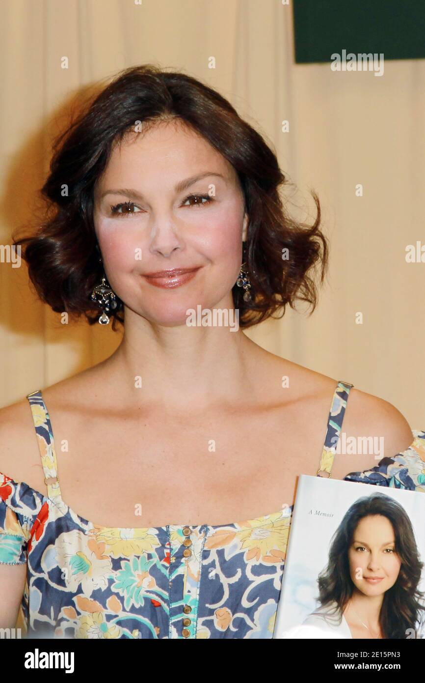 Ashley Judd promotes her new book 'All Things Bitter and Sweet A