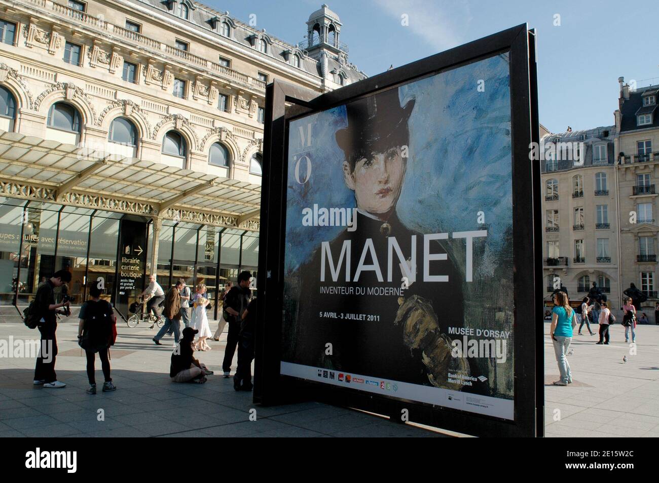 Atmosphere outside the Musee d'Orsay during the exhibition the