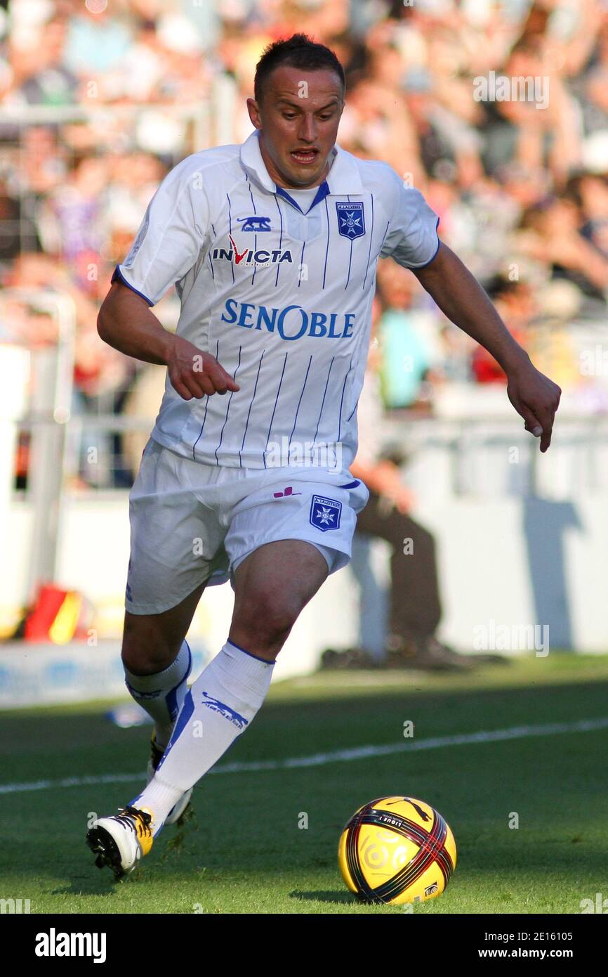 Auxerre Dariusz Dudka during the French First League soccer match, Toulouse vs Auxerre at stadium de Toulouse, France on April 16, 2011. Auxerre won 1-0. Photo by Paulo Dos Santos/ABACAPRESS.COM Stock Photo