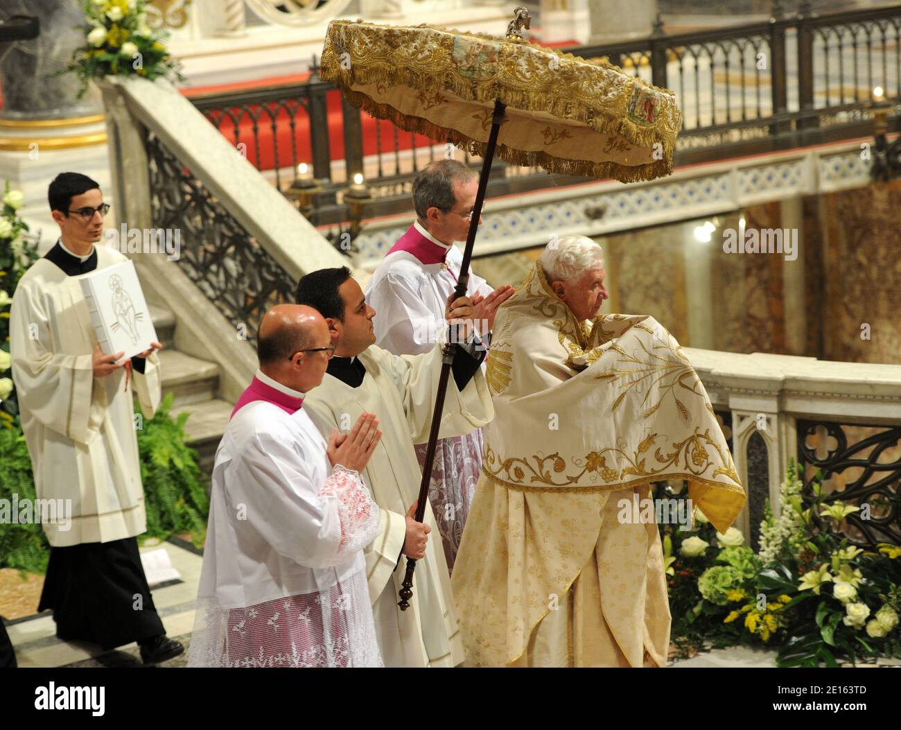 Pope Benedict XVI celebrates the Holy Thursday Mass in St. John in ...