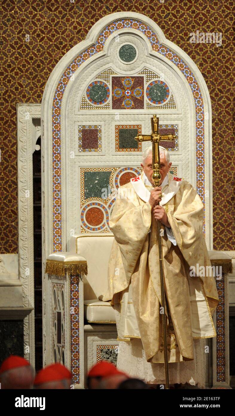 Pope Benedict XVI celebrates the Holy Thursday Mass in St. John in ...