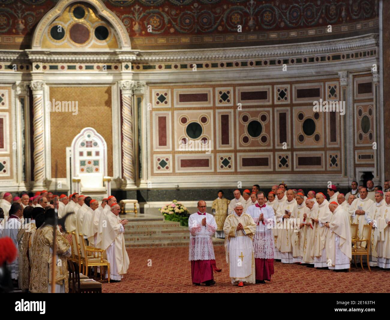 Pope Benedict XVI celebrates the Holy Thursday Mass in St. John in ...