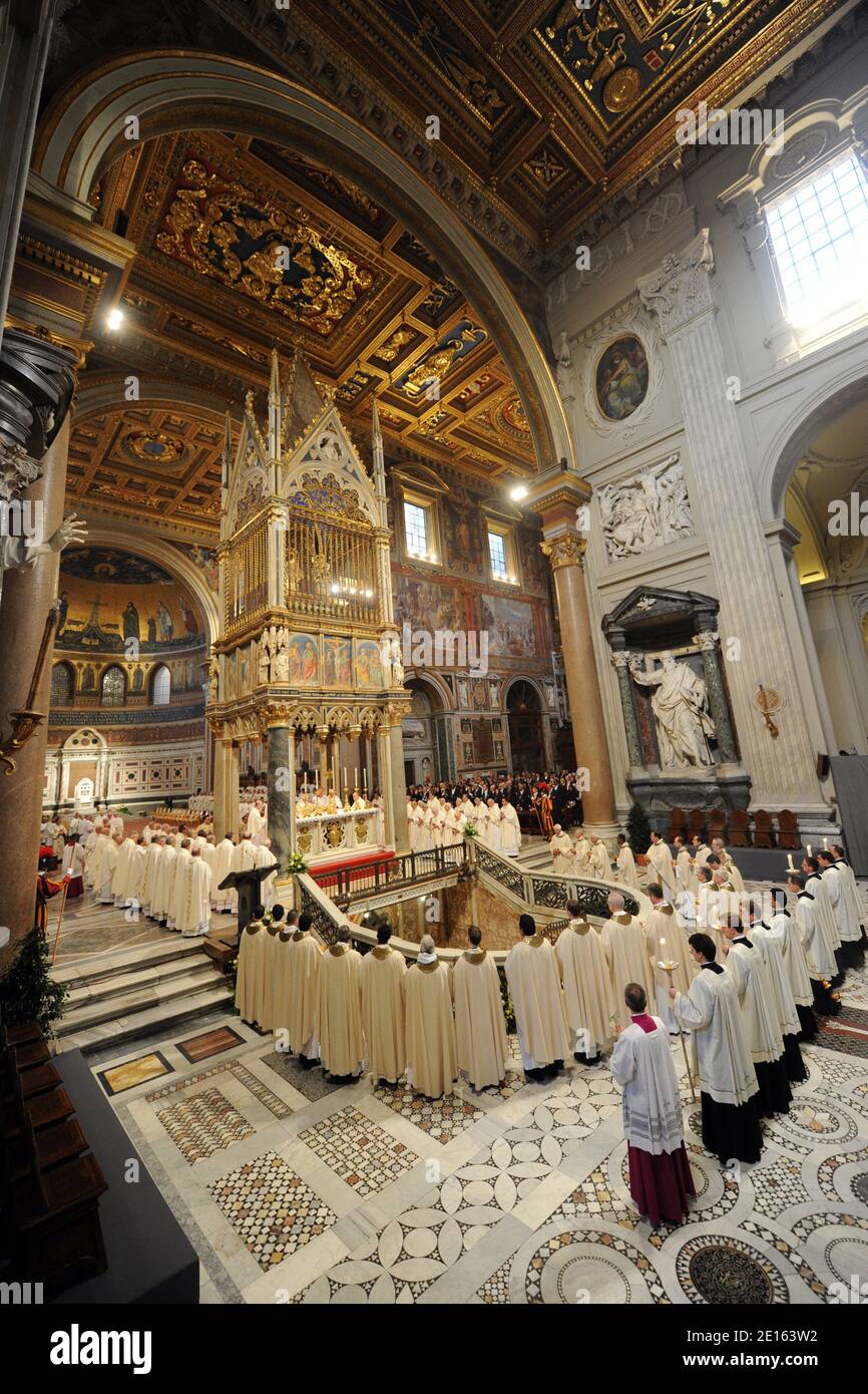Pope Benedict XVI celebrates the Holy Thursday Mass in St. John in ...