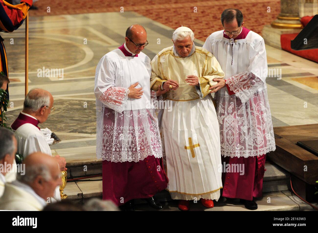 Pope Benedict XVI celebrates the Holy Thursday Mass in St. John in ...