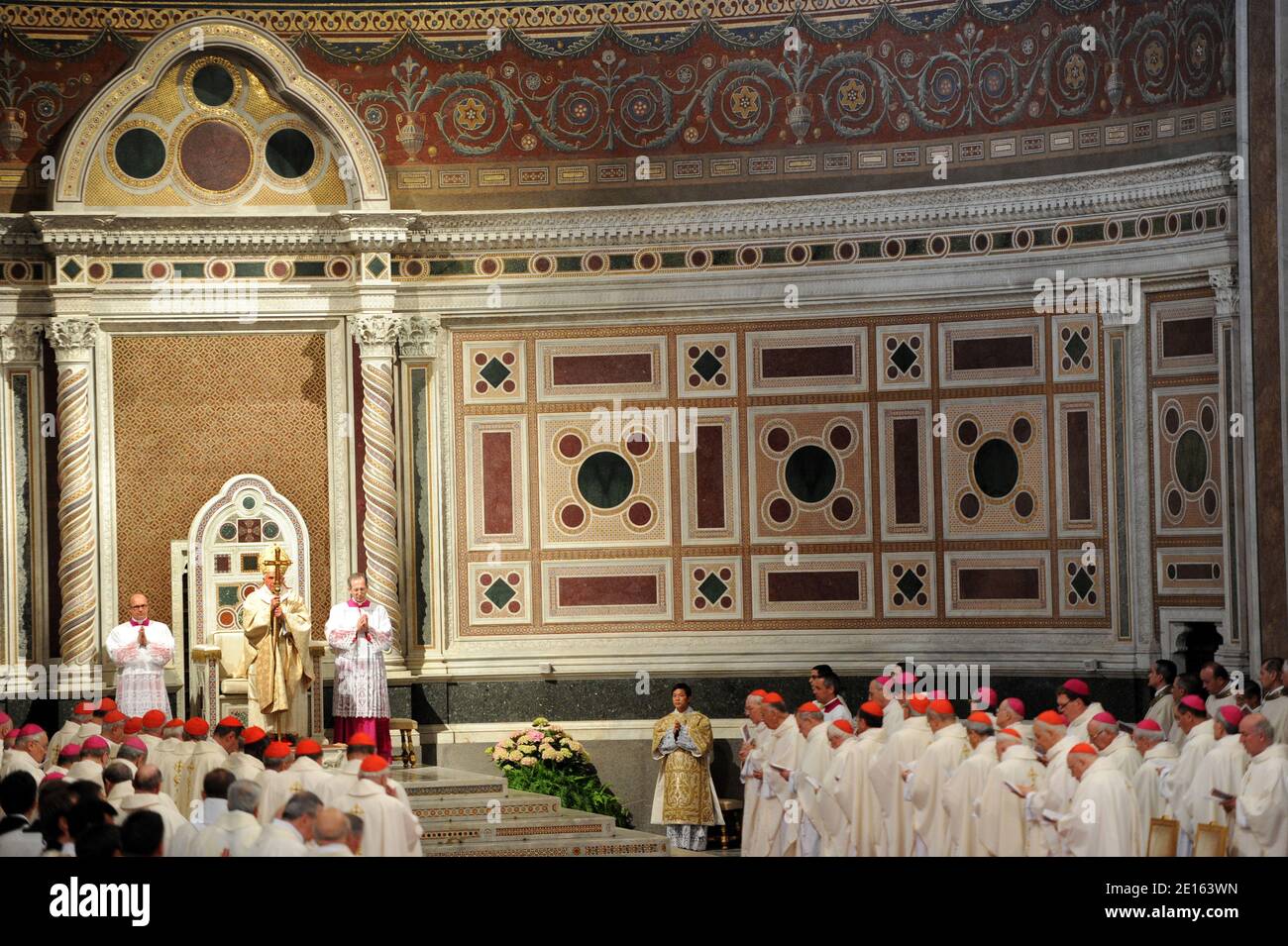 Pope Benedict XVI celebrates the Holy Thursday Mass in St. John in ...
