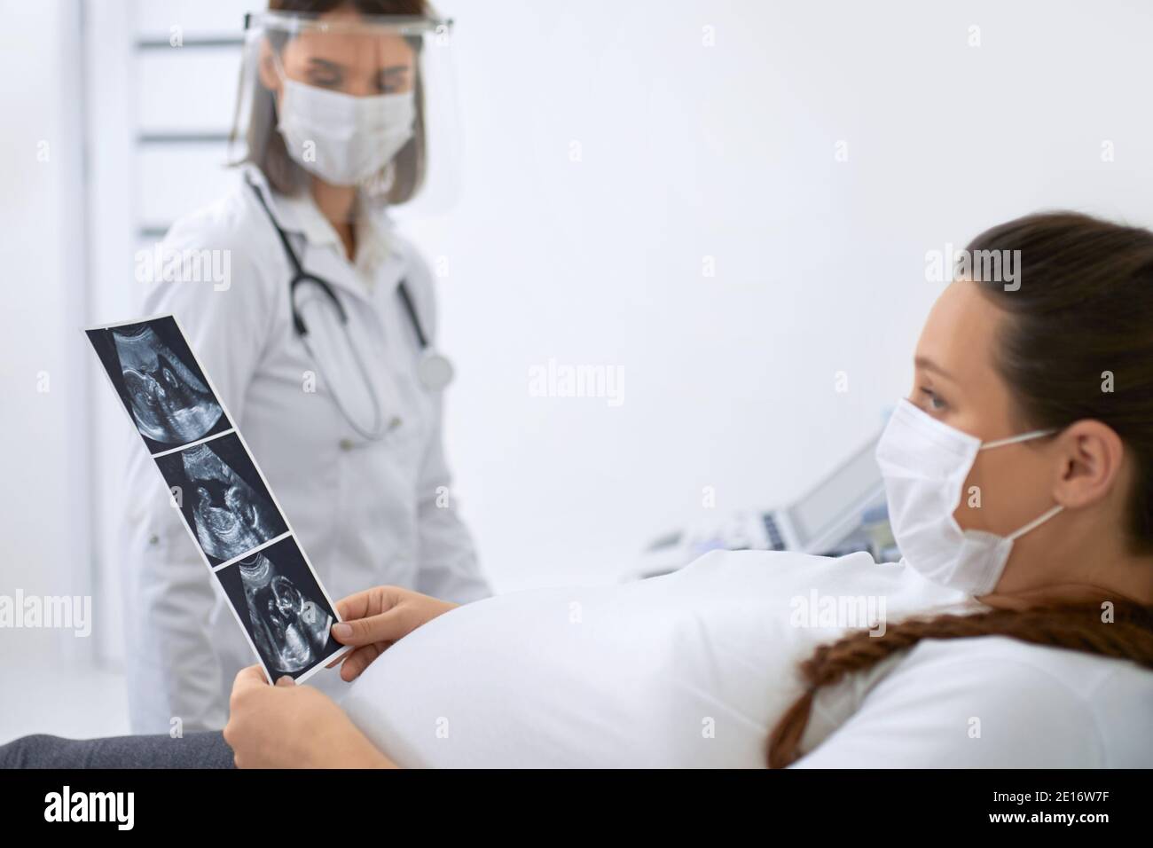 Pregnant woman ultrasound hi-res stock photography and images - Alamy