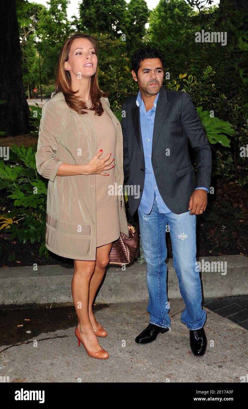 Pregnant Melissa Theuriau and Jamel Debbouze arriving at a evening hosted by the 'Culture and Diversite' Fondation held at the Theatre du Rond Point in Paris, France on May 30, 2011. Photo by Mousse/ABACAPRESS.COM Stock Photo