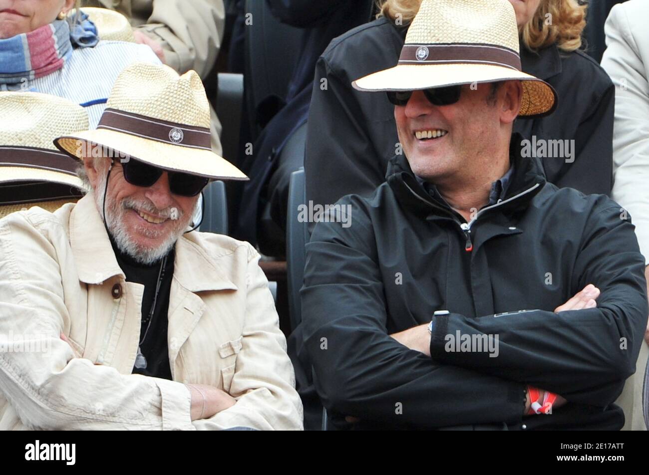 Necessities baggrund lavendel Pierre Richard, Jean Reno and his wife attending the French Tennis Open  2011 at Roland Garros arena in Paris, France on May 31, 2011. Photo  byChristophe Guibbaud/ABACAPRESS.COM Stock Photo - Alamy