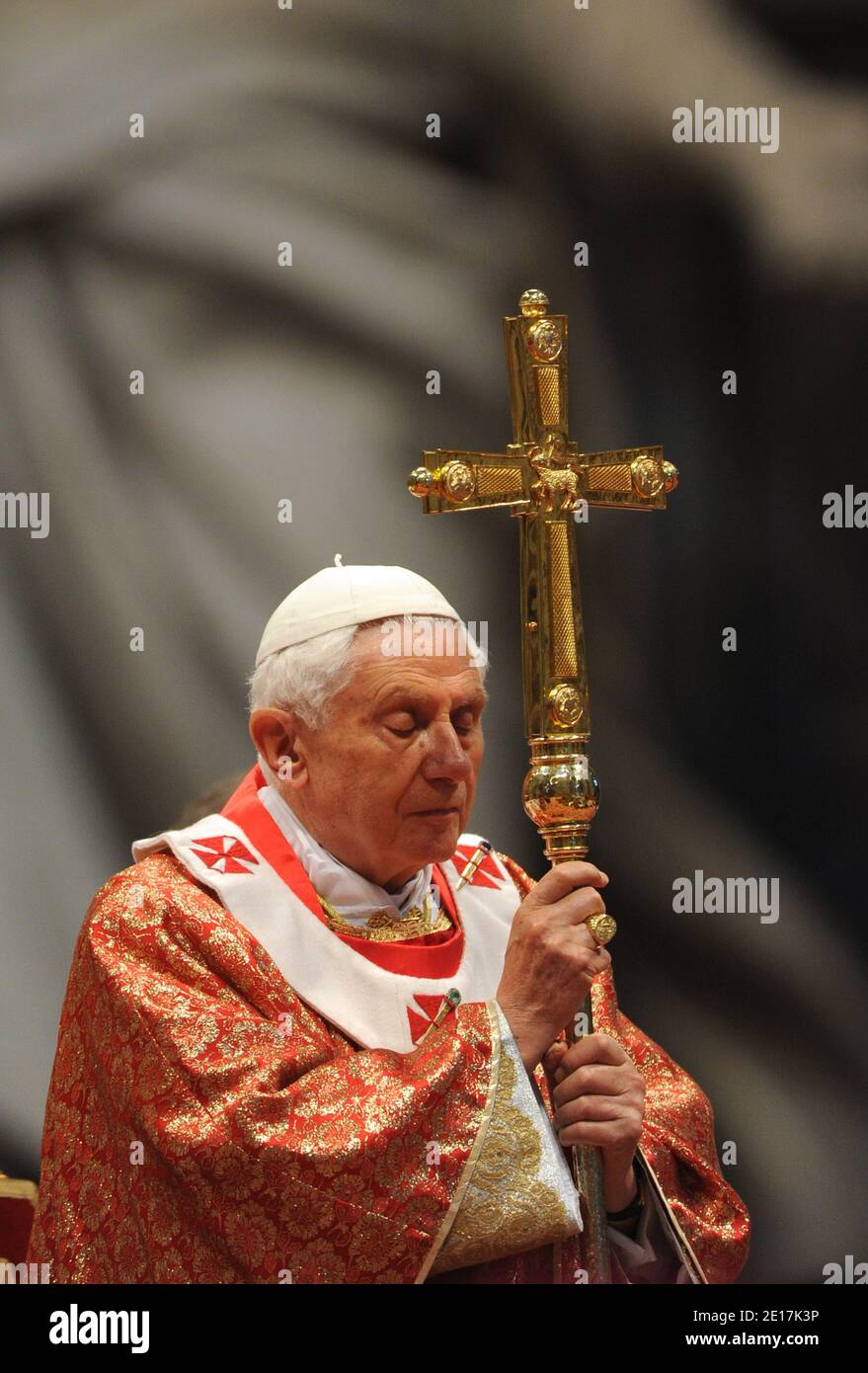 Pope Benedict XVI celebrates the Pentecost mass at St.Peters' Basilica ...