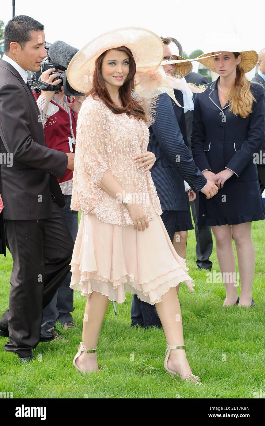 Aishwarya Rai attends the Prix de Diane 2011 horse racing at Chantilly ...