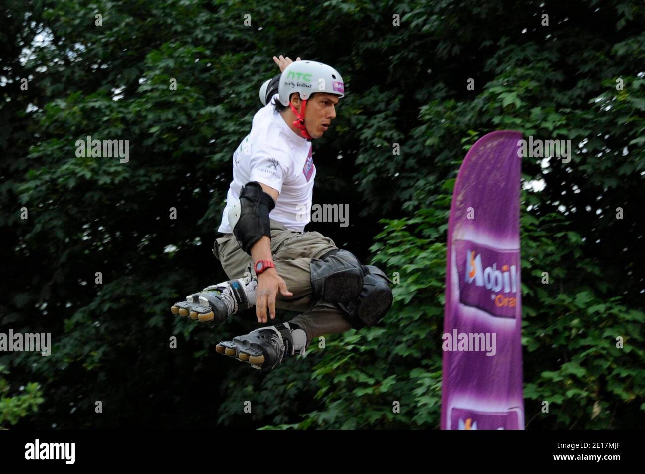 TAIG KHRIS a l'entrainement a l'INSEP le 8 Juin 2011. Apres son  spectaculaire saut de la Tour Eiffel, le champion de roller Taig Khris  tentera de battre le record du monde du