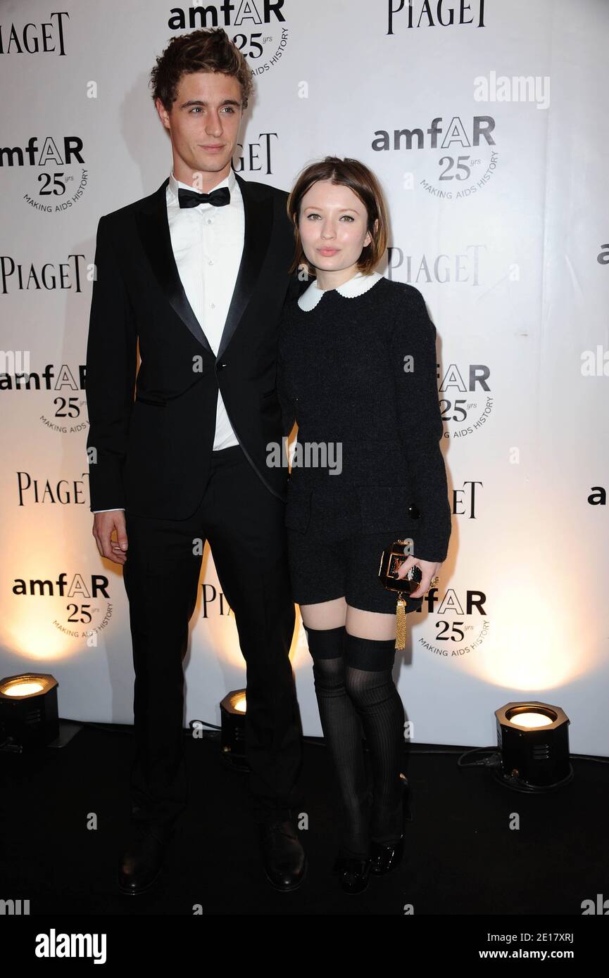 Max irons hi-res stock photography and images - Alamy, image size:865x1390