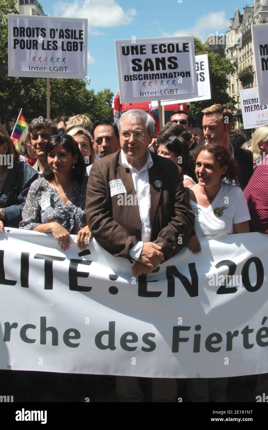 Jean-Luc Melenchon takes part the gay pride in Paris, France on June 25,  2011. Photo by Jeff LeChat/ABACAPRESS.COM Stock Photo - Alamy