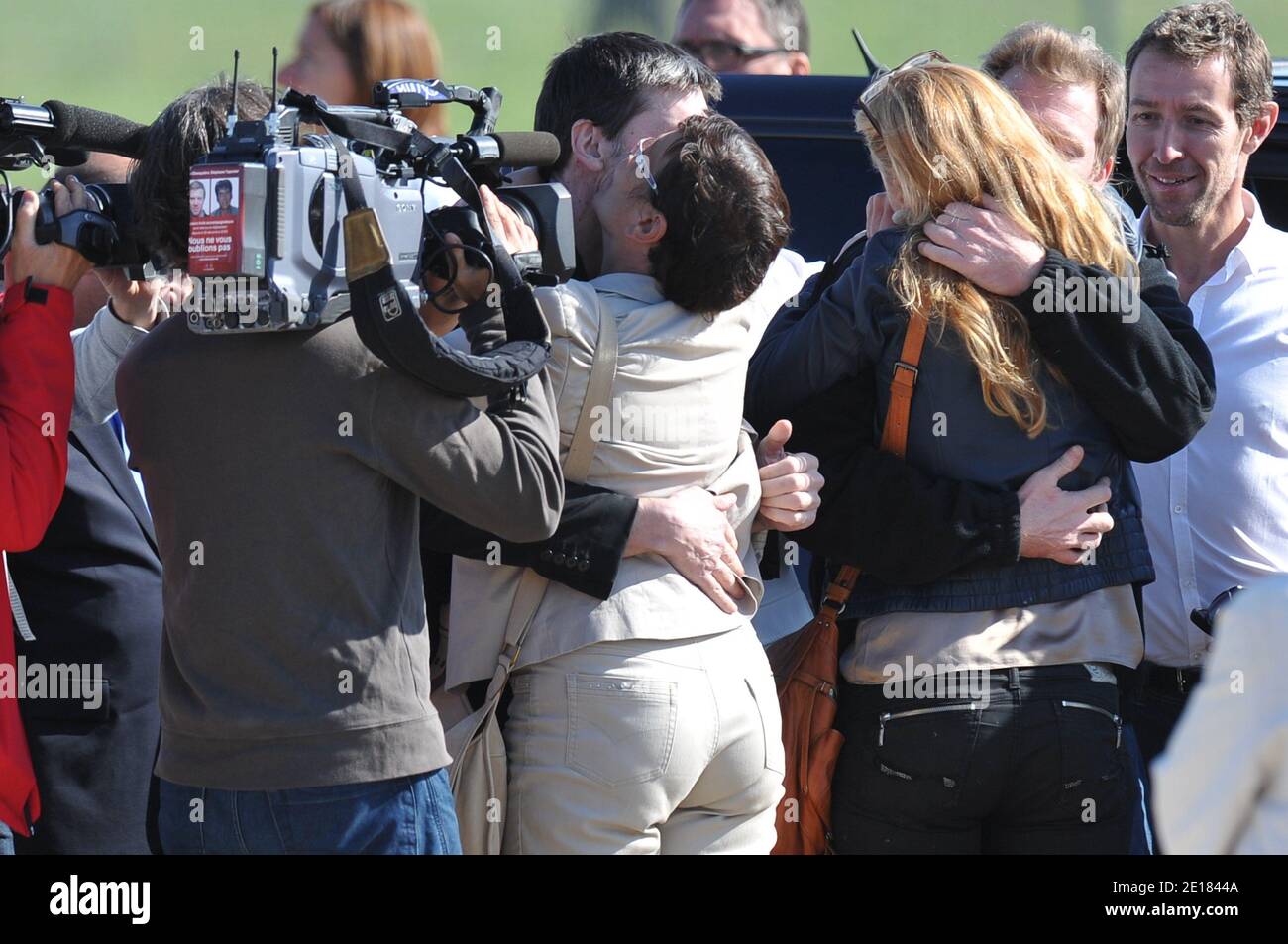 Kiss paparazzi hi-res stock photography and images - Alamy