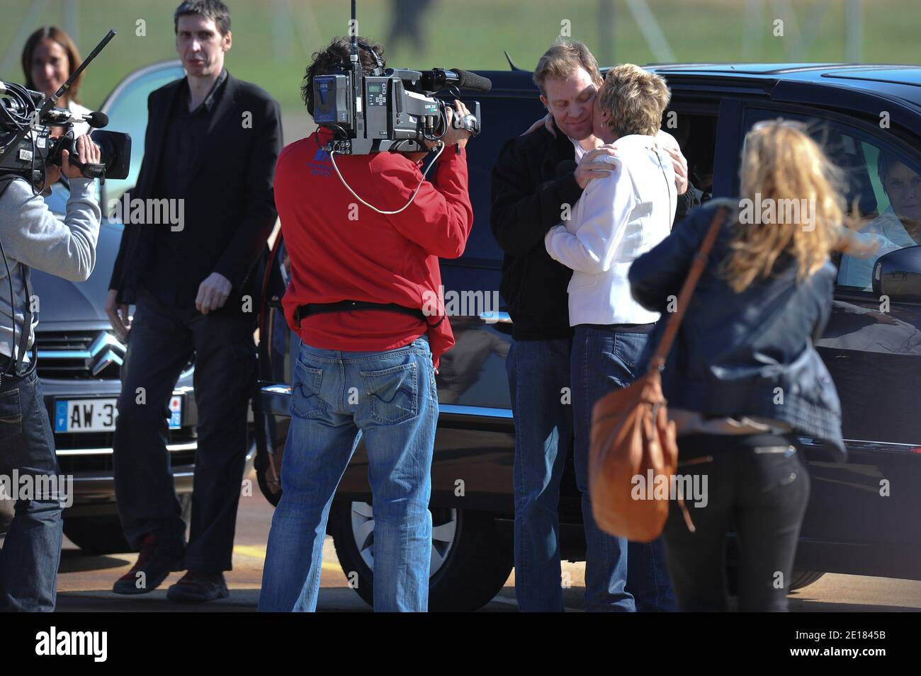 Kiss paparazzi hi-res stock photography and images - Alamy