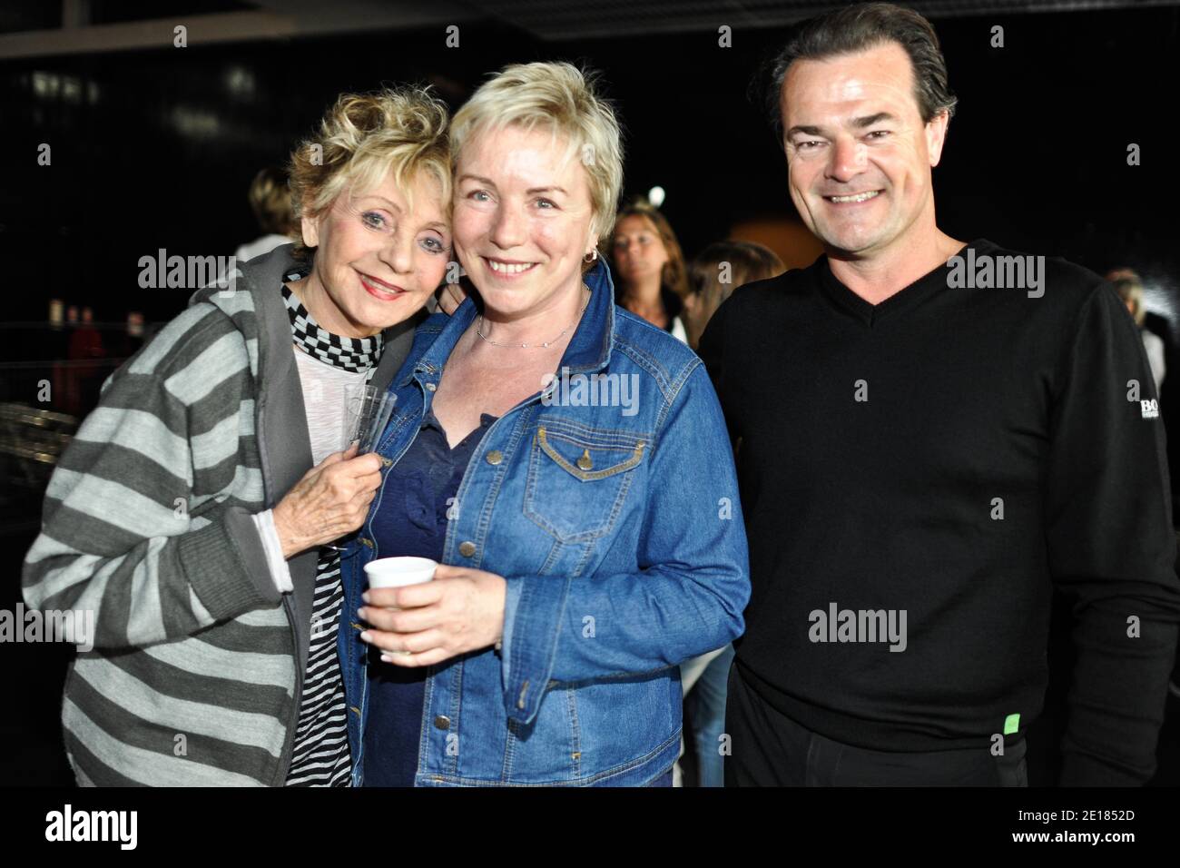 Exclusif Annie Cordy Mimi Thierry Feery eme Anniversaire D Annie Cordy Lors De La Tournee Age Tendre A Dunkerque Photo By Aps Medias Abacapress Com Stock Photo Alamy Exclusif Annie Cordy Mimi Thierry Feery eme Anniversaire D Annie Cordy Lors De La Tournee Age Tendre A Dunkerque Photo By Aps Medias Abacapress Com Stock Photo Alamy