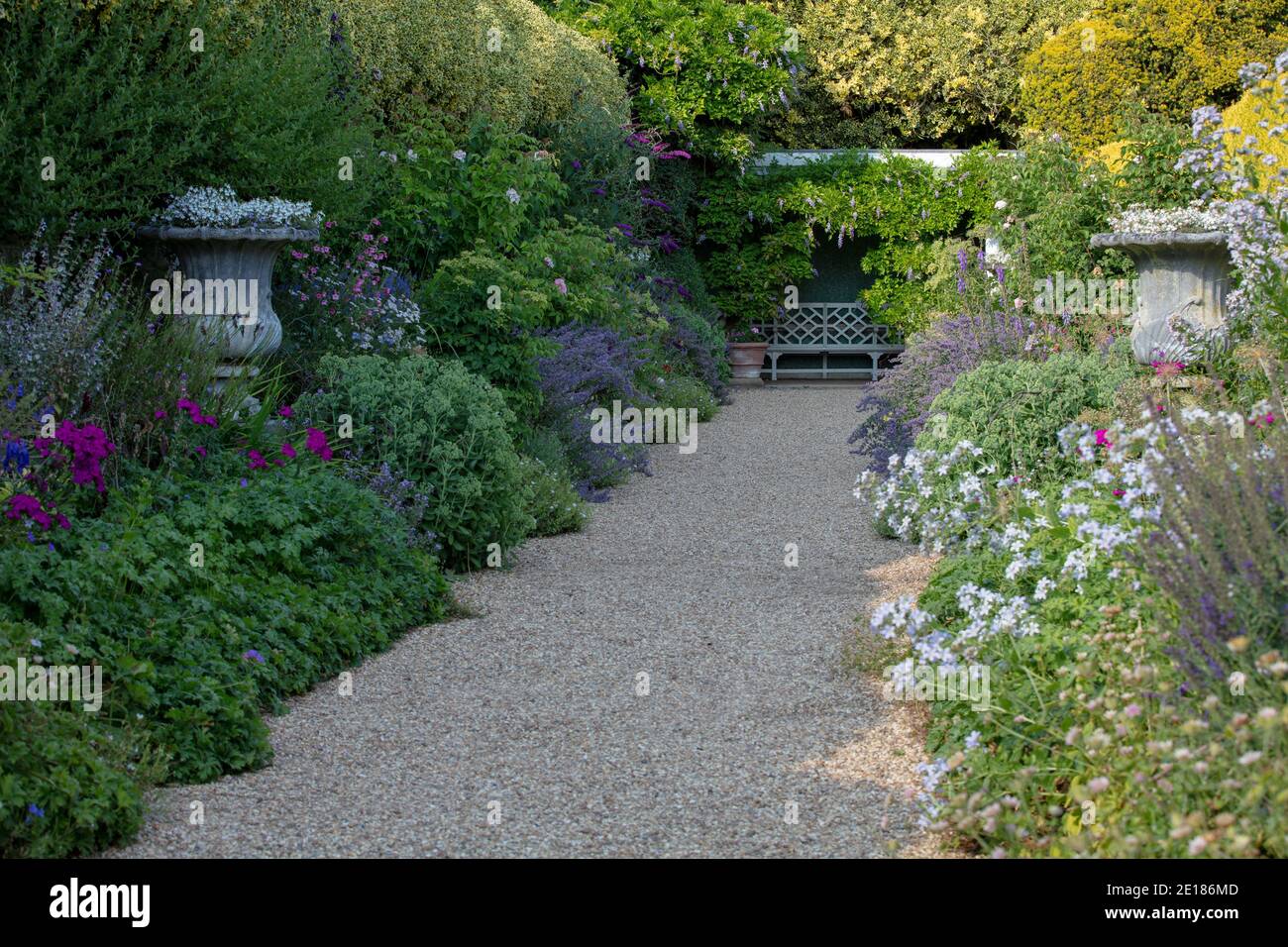 Herbaceous Borders High Resolution Stock Photography and Images - Alamy