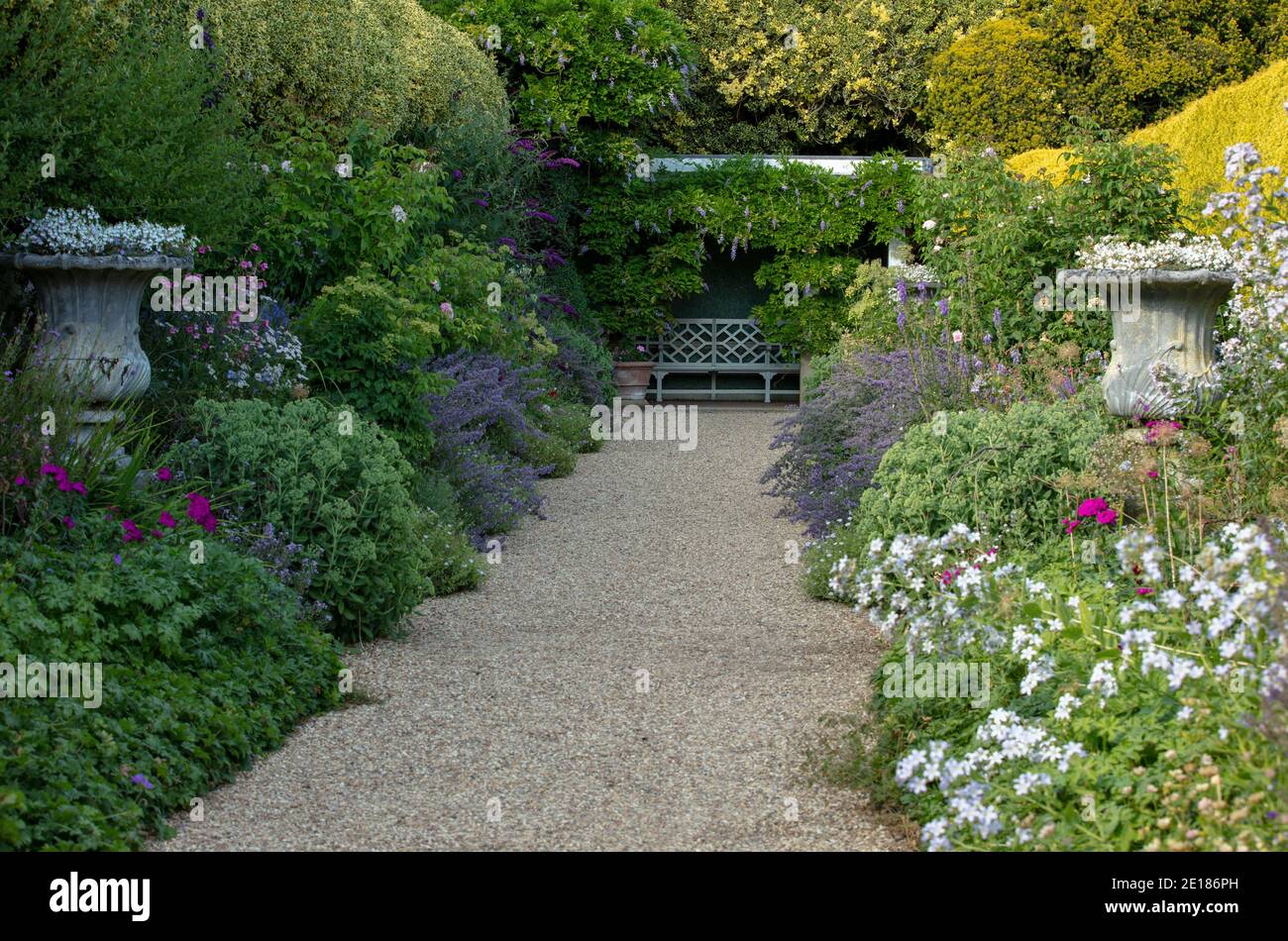 Herbaceous Borders High Resolution Stock Photography and Images - Alamy