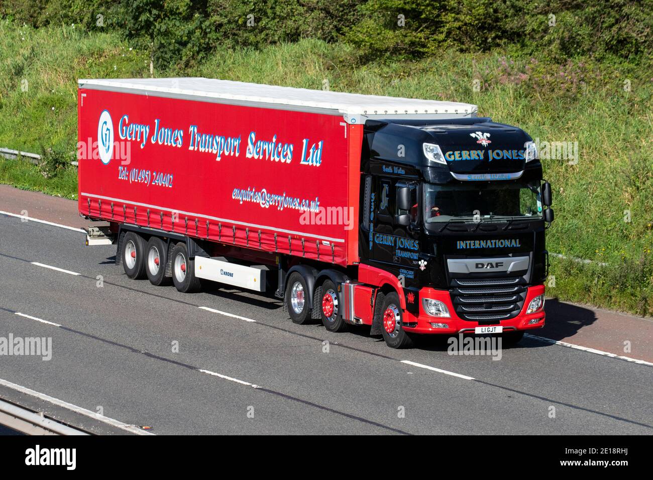 Lorry truck uk motorway hires stock photography and images Alamy