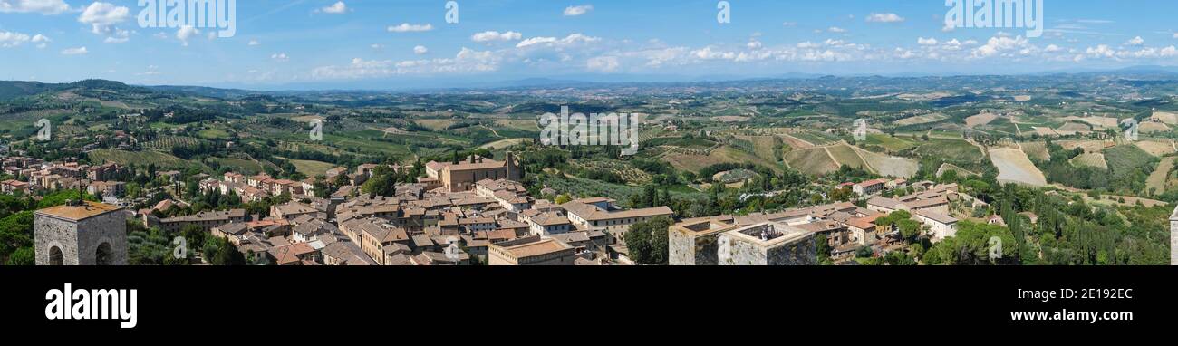 Italy, Tuscany: San Gimignano, walled town registered as a UNESCO World Heritage Site. Overview of the town from the Torre Grossa (Grossa Tower) Stock Photo