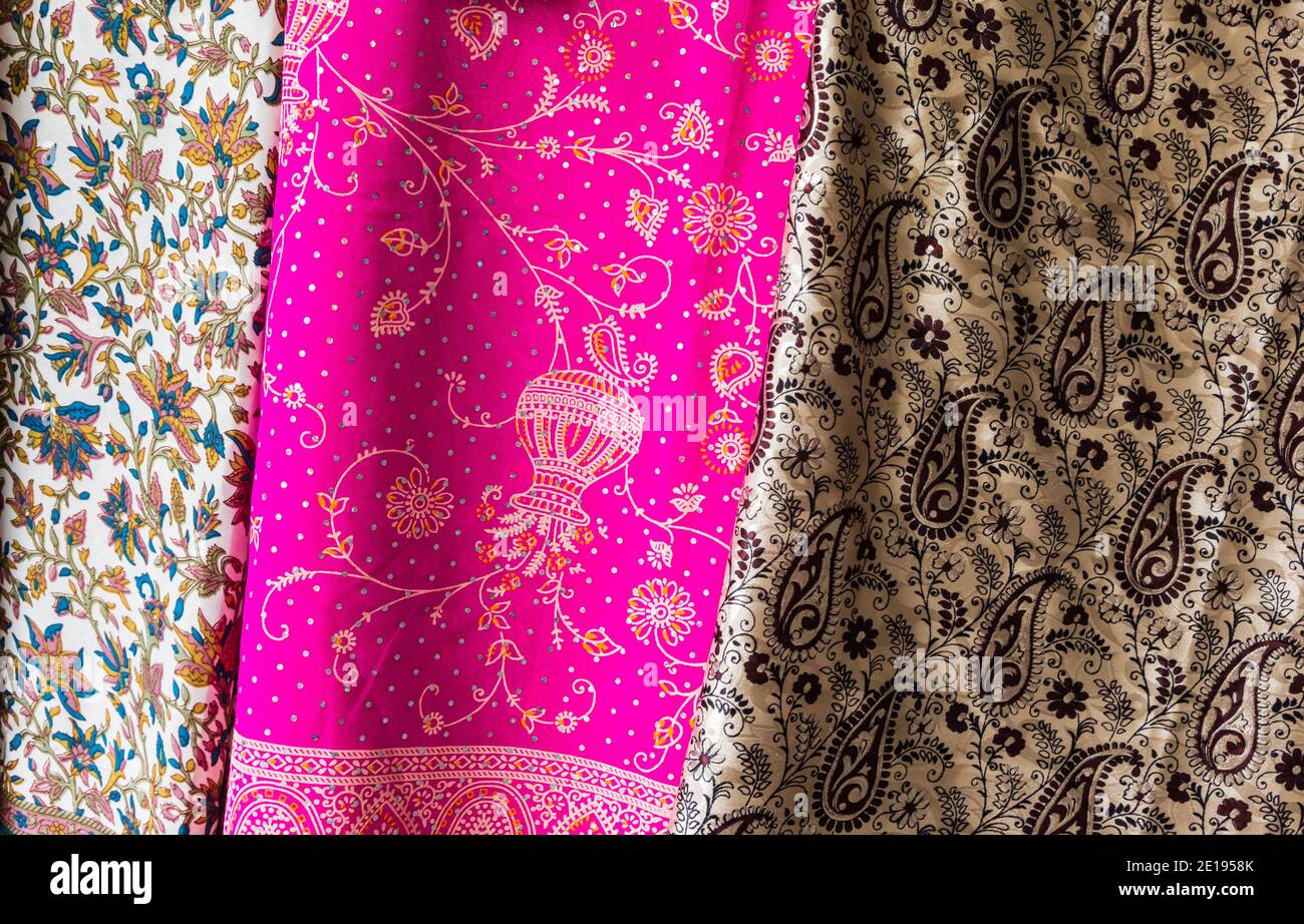 Traditional indian fabric on a market in Jaipur, India Stock Photo Alamy