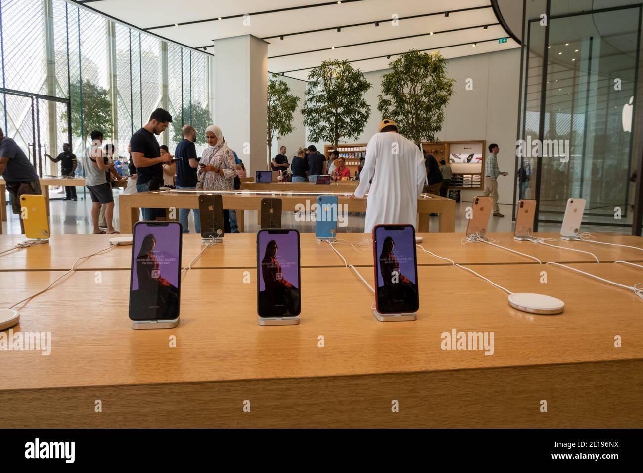 Apple store dubai hires stock photography and images Alamy