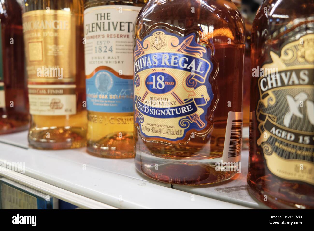 Chivas Regal Blended Scotch Whisky 18 Years-foton och fler bilder på  Alkohol - Alkohol, Dryck, Editorial - iStock