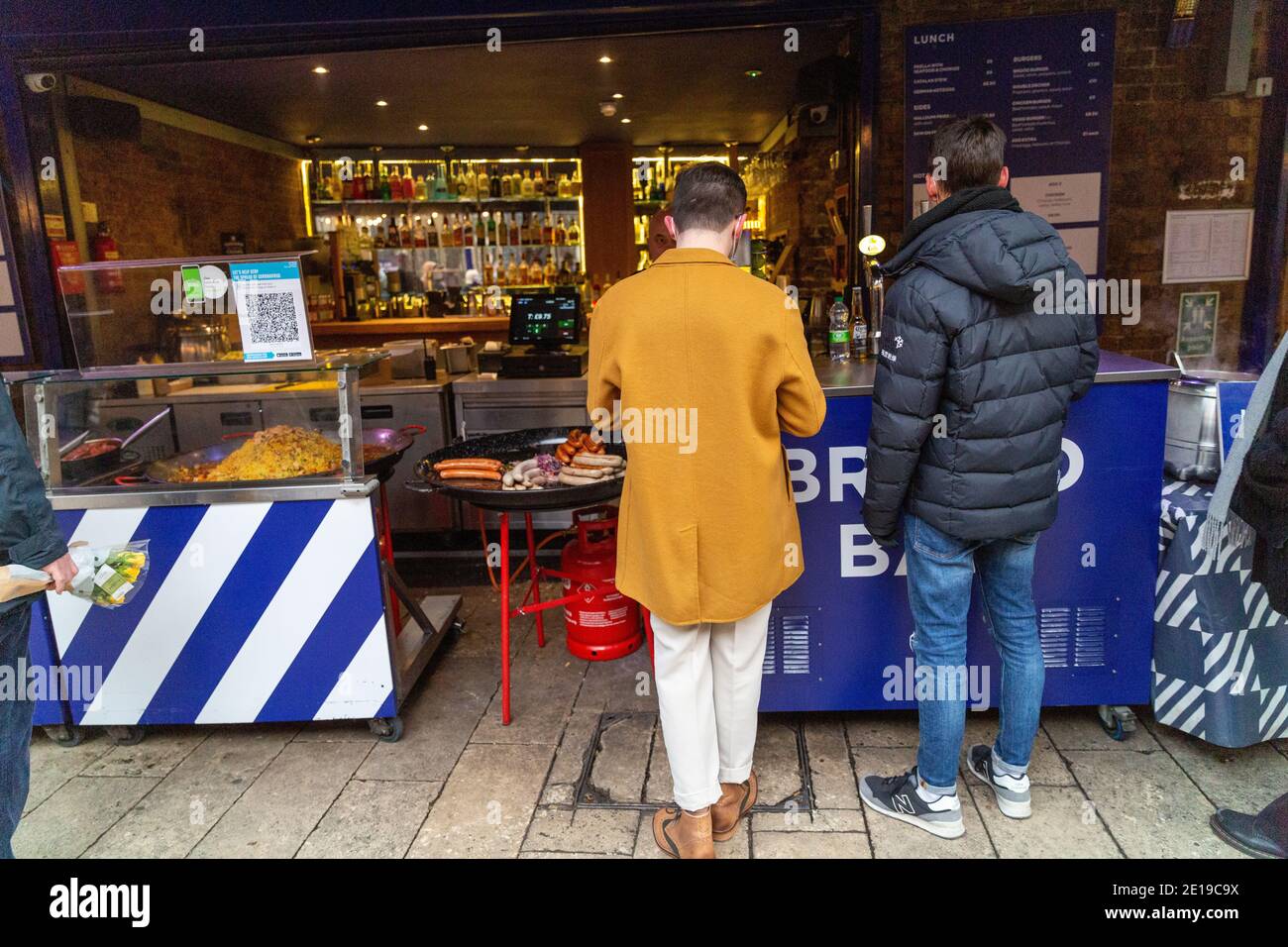 Food stalls in London Bridge Market Stock Photo Alamy