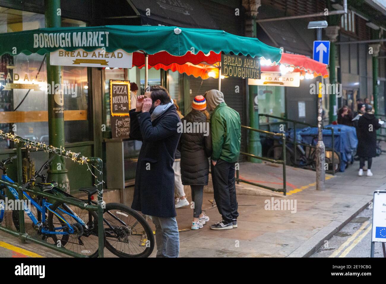 Food stalls in London Bridge Market Stock Photo Alamy