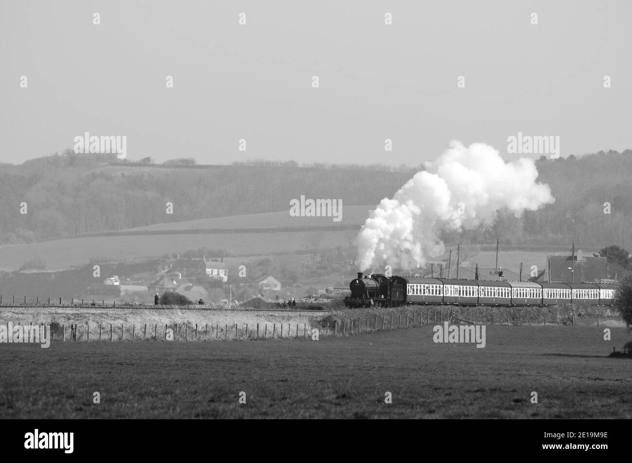'3850' leaving Blue Anchor with a Bishops Lydeard - Minehead service. Stock Photo