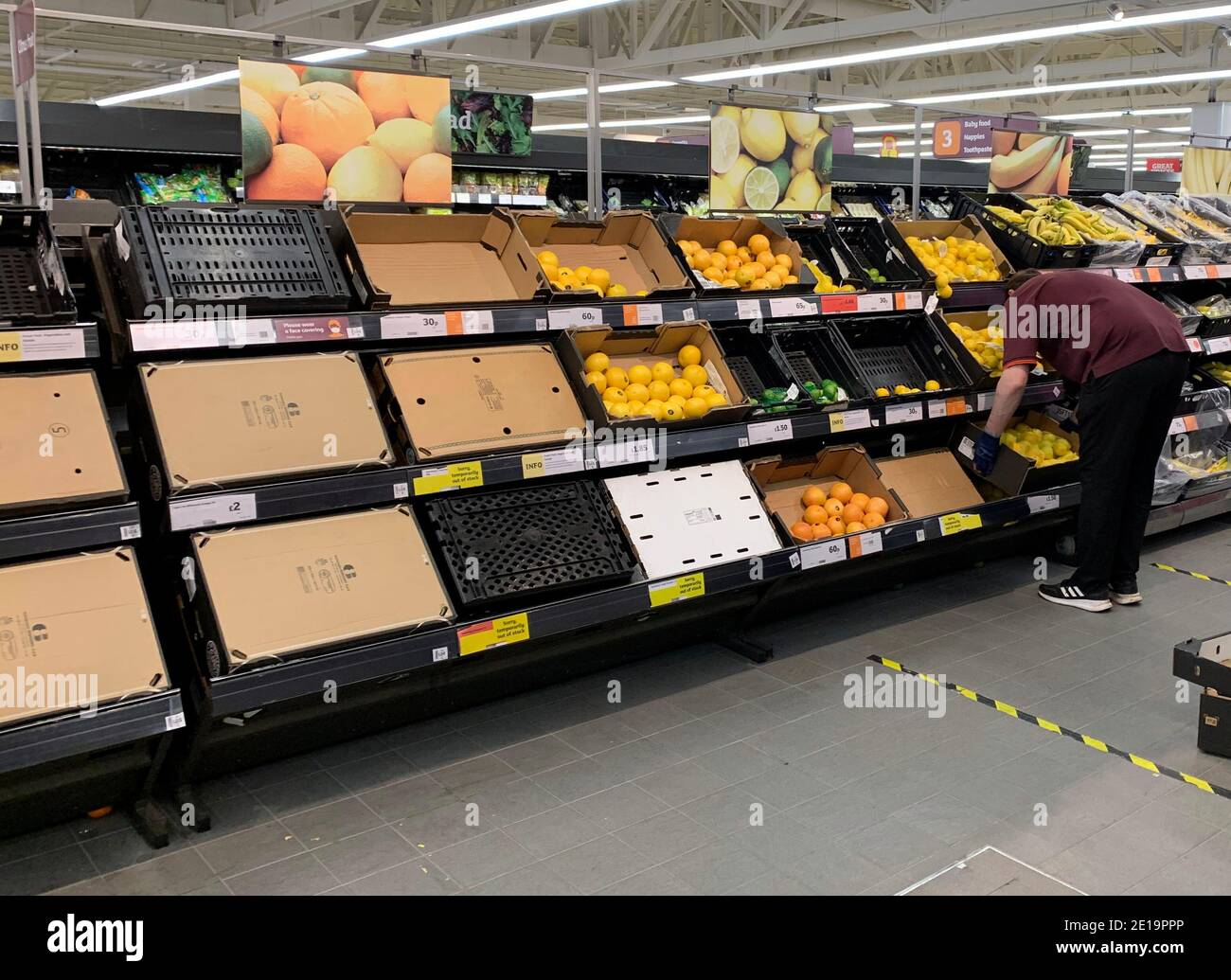 Haverhill, Suffolk UK. 5th January 2021.Empty shelves in Sainsburys during the Coronavirus pandemic. Credit: Headlinephoto/Alamy Live News. Stock Photo