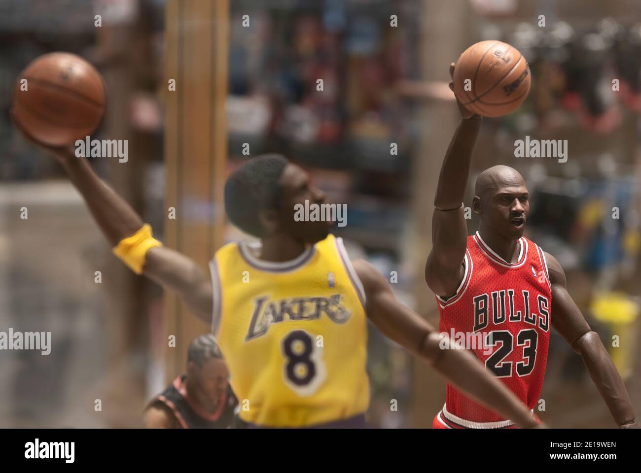 NBA All-Star Kobe Bryant (Minneapolis Lakers) Vinyl Figure