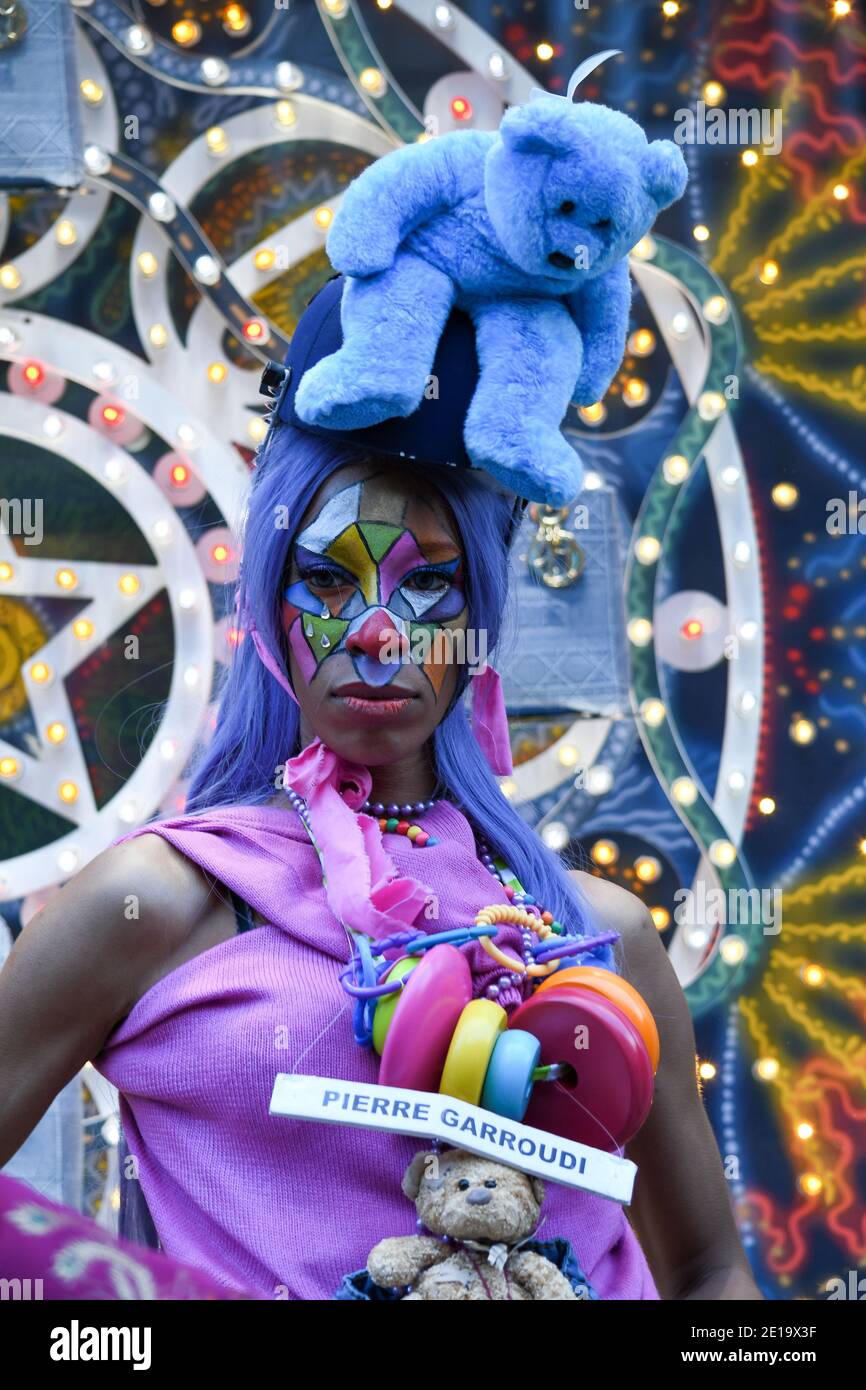Flamboyant fashion designer Pierre Garroudi held his flashmob in London taking place from Knightsbridge to Sloan Square in December. Pierre showcases his designs and crisscrosses central London with a different location and designs each week. Merging art with fashion his designs have been worn by some of the famous style icons from Naomi Campbell to Scarlet Johansson. Strking makeup is used from the makeup artists @makeup_and_beauty_jo @hair_makeup_by_jacy and @zee_makeup_hair @imperialartistryunlimited Models used were @_ericabishop @erinlxoxo @elina.popescu @siborafisniku1 @merilintoomra Stock Photo