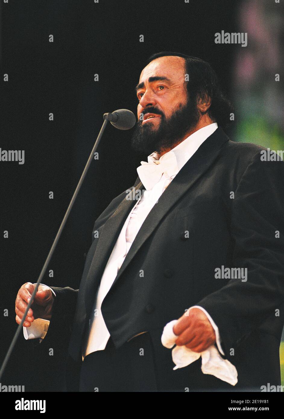 Music luciano pavarotti concert hyde hi-res stock photography and images -  Alamy