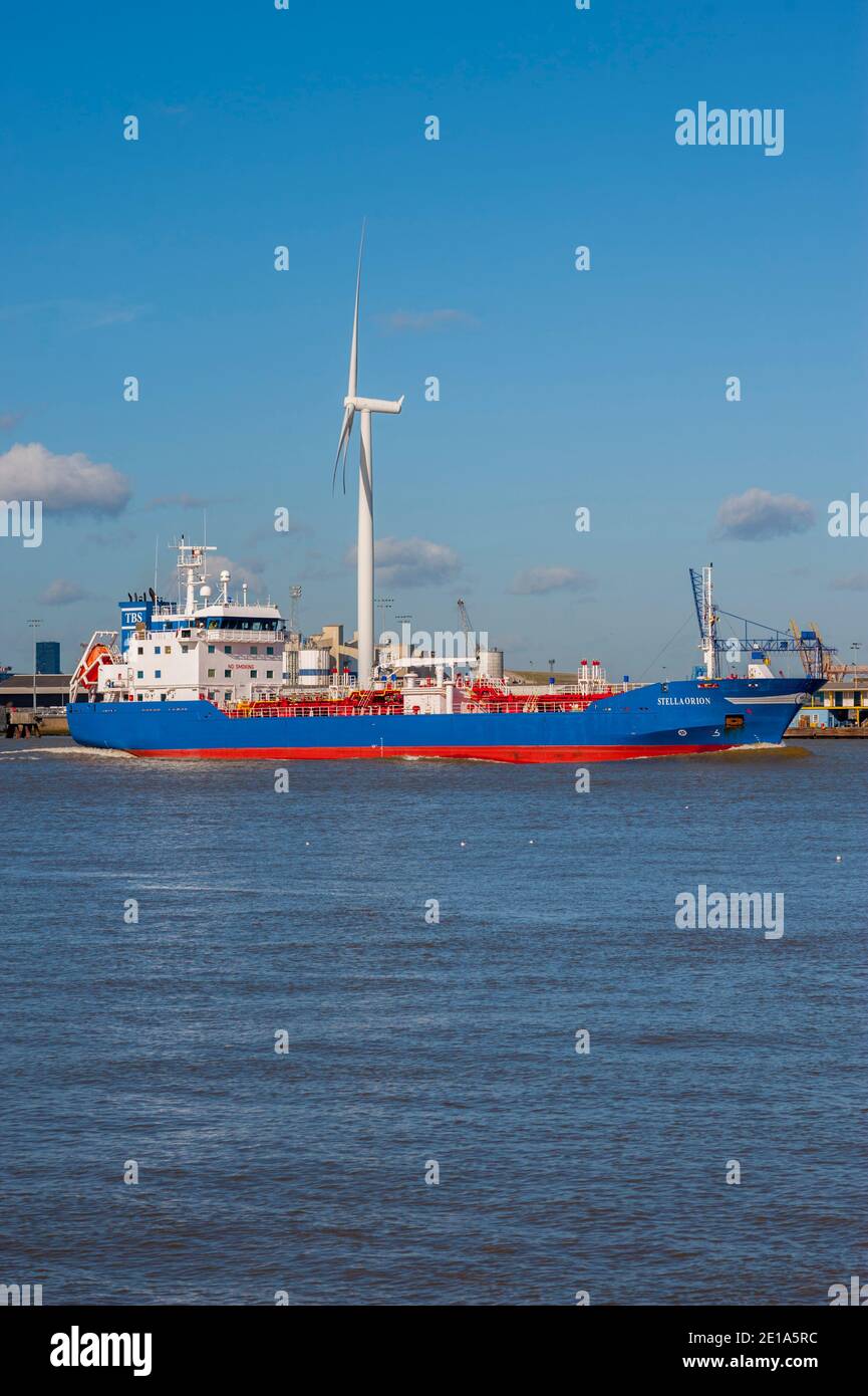 Chemical /oil tanker Stella Orion sailing downstream on the thames between Gravesend and Tilbury Stock Photo