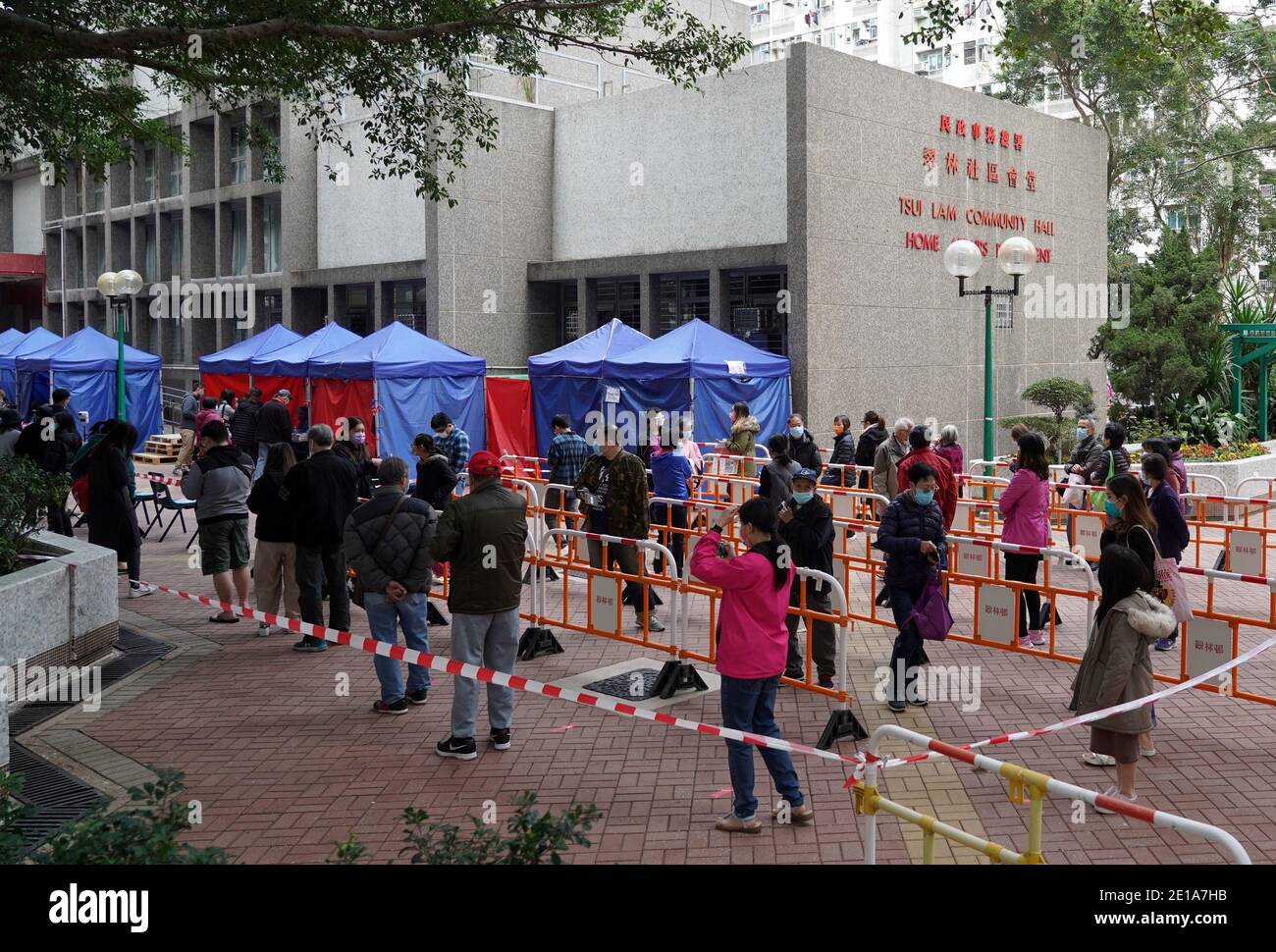 Hong Kong, China. 04th Jan, 2021. The citizens are taking the Covid-19 virus detection test as several people who lived in the Huilin building were confirmed infected with COVID-19, in Hong Kong, China on January 4, 2021. (Photo by Top Photo/Sipa USA) Credit: Sipa USA/Alamy Live News Stock Photo
