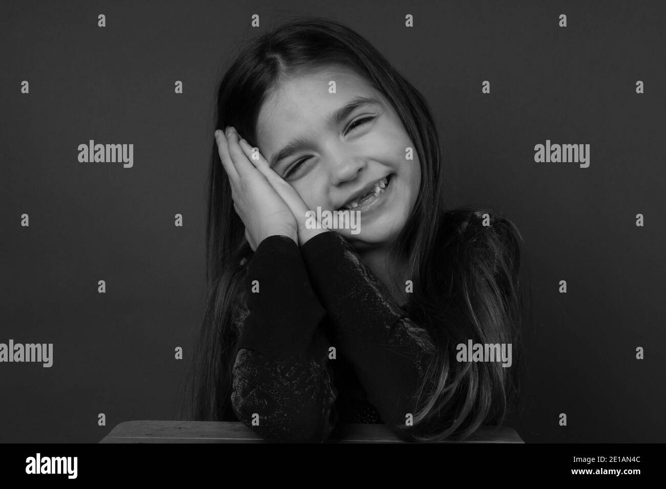 Child smile black and white hi-res stock photography and images - Alamy